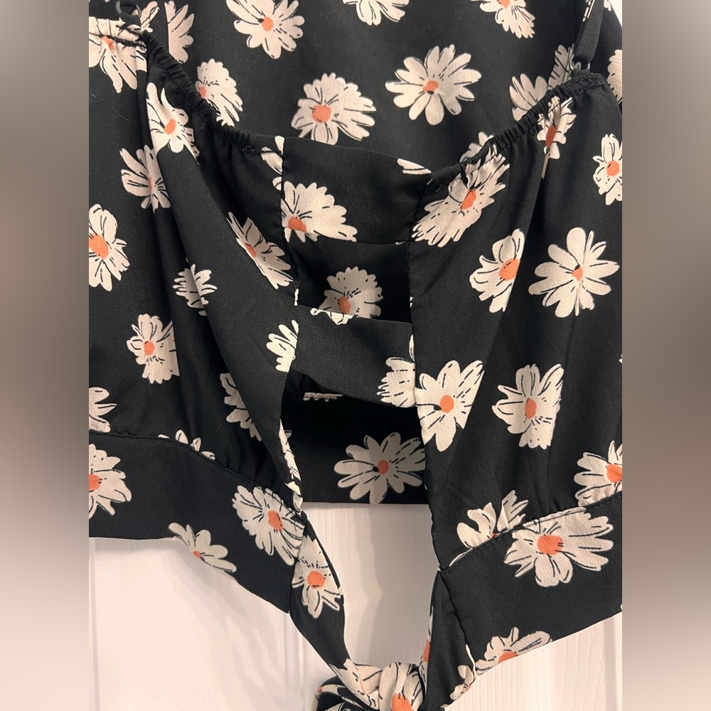 NWOT Fifty Street Floral crop top - Picture 6 of 9